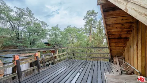 Exterior - 834 Victoria Ln, Sugarloaf, CA 92386 photo 9 of 11