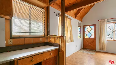 Entry Way - 834 Victoria Ln, Sugarloaf, CA 92386 photo 1 of 3