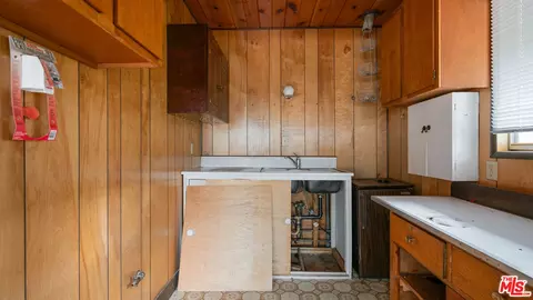 Other - 834 Victoria Ln, Sugarloaf, CA 92386 photo 6 of 9