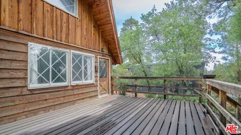 Exterior - 834 Victoria Ln, Sugarloaf, CA 92386 photo 3 of 11