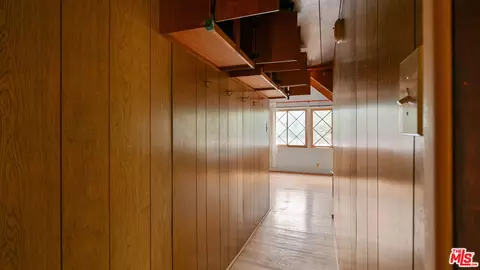 Entry Way - 834 Victoria Ln, Sugarloaf, CA 92386 photo 3 of 3