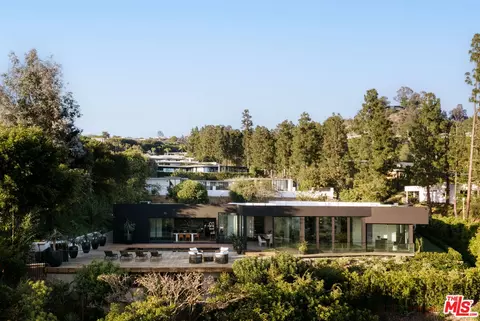 500 Chalette Dr, Beverly Hills, CA 90210