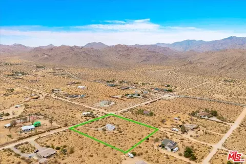 View/Area - 8686 Uphill Rd, Joshua Tree, CA 92252 photo 4 of 5