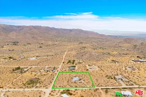 View/Area - 8686 Uphill Rd, Joshua Tree, CA 92252 photo 1 of 5