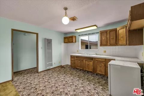 Kitchen - 8686 Uphill Rd, Joshua Tree, CA 92252 photo 3 of 3