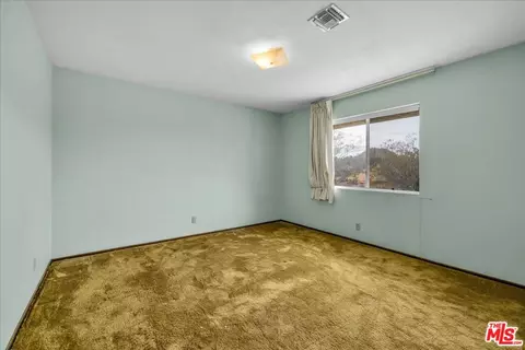Bedroom - 8686 Uphill Rd, Joshua Tree, CA 92252 photo 2 of 3