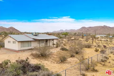 Exterior - 8686 Uphill Rd, Joshua Tree, CA 92252 photo 4 of 15