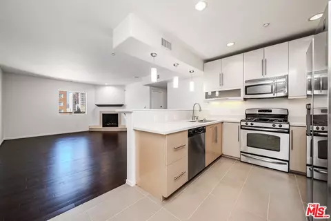 733 S Manhattan Pl #405, Los Angeles, CA 90005
