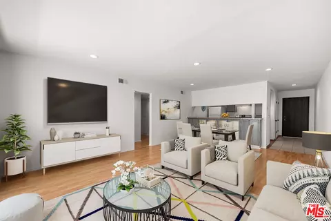 444 S Gramercy Pl #10, Los Angeles, CA 90020