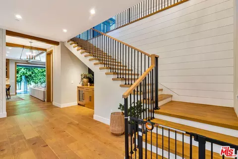 Entry Way - 4145 Tujunga Ave, Studio City, CA 91604 photo 3 of 3