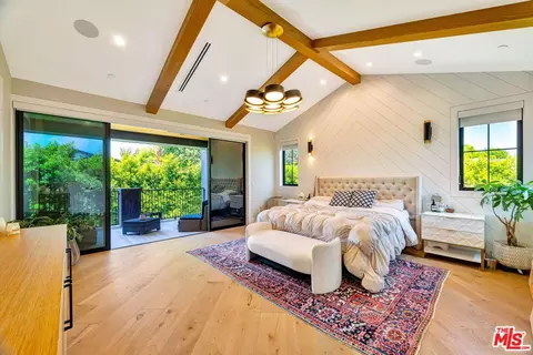 Bedroom - 4145 Tujunga Ave, Studio City, CA 91604 photo 2 of 4