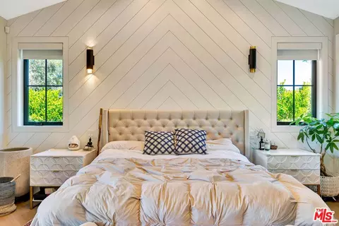 Bedroom - 4145 Tujunga Ave, Studio City, CA 91604 photo 3 of 4