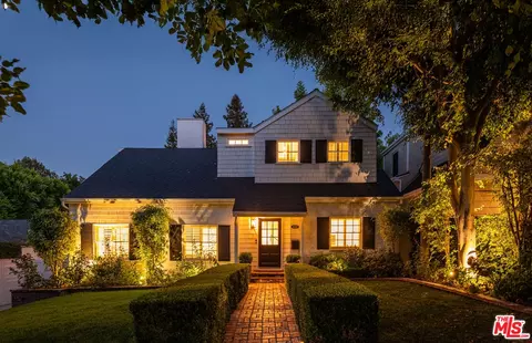 14030 Roblar Rd, Sherman Oaks, CA 91423