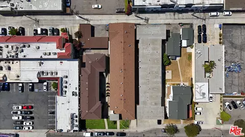View/Area - 214 E Chevy Chase Dr, Glendale, CA 91205 photo 3 of 5