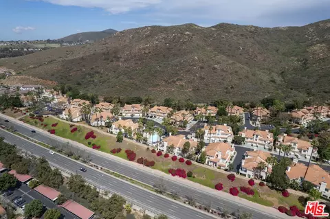 View/Area - 12630 Springbrook Dr #E, San Diego, CA 92128 photo 4 of 7
