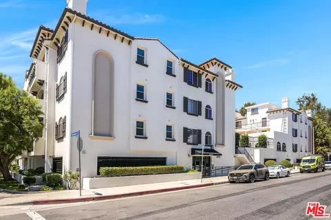 4805 Bellflower Ave #104, Los Angeles, CA 91601