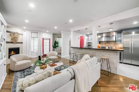 4805 Bellflower Ave #104, Los Angeles, CA 91601