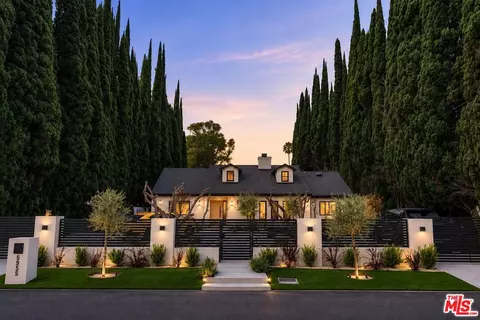 5955 Oakdale Ave, Woodland Hills, CA 91367
