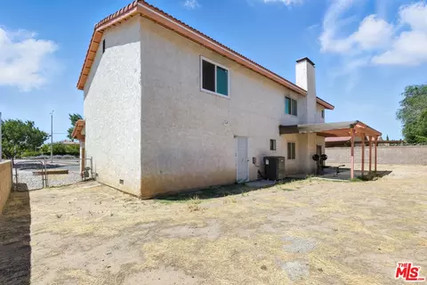 Exterior - 1655 E Avenue K, Lancaster, CA 93535 photo 7 of 7