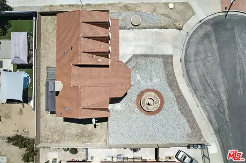 View/Area - 1655 E Avenue K, Lancaster, CA 93535 photo 4 of 5