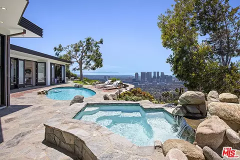 9302 Nightingale Dr, Los Angeles, CA 90069