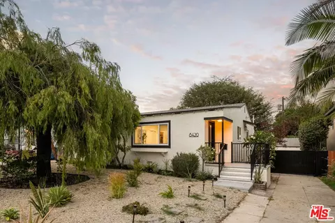 8420 Bleriot Ave, Los Angeles, CA 90045