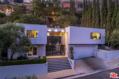 7561 Devista Dr, Los Angeles, CA 90046