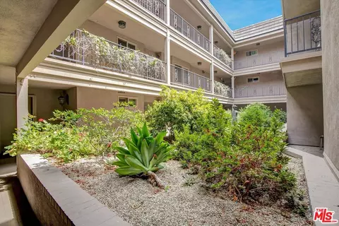 439 N Doheny Dr #204, Beverly Hills, CA 90210