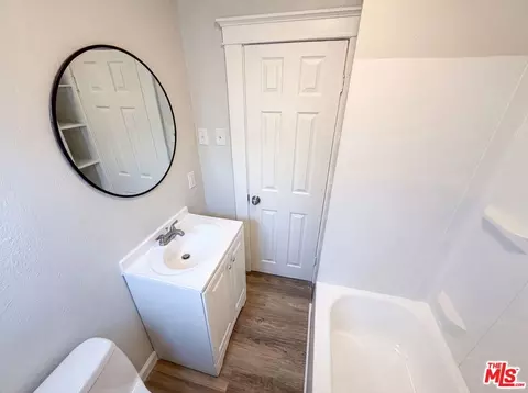 Bath - 2135 E Spaulding Ct, Long Beach, CA 90804 photo 3 of 3