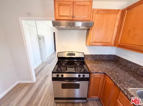 Kitchen - 2135 E Spaulding Ct, Long Beach, CA 90804 photo 4 of 4
