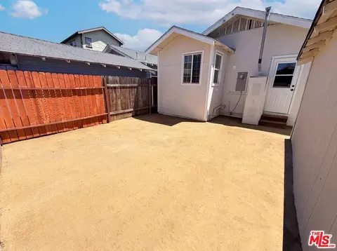 Exterior - 2135 E Spaulding Ct, Long Beach, CA 90804 photo 2 of 6