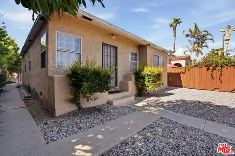 563 Brooks Ave, Venice, CA 90291 photo 4
