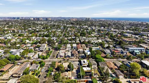 563 Brooks Ave, Venice, CA 90291 photo 8