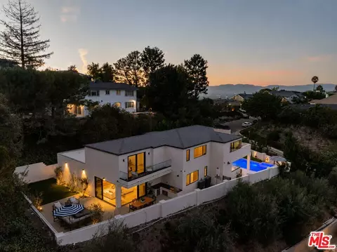 8636 Edwin Dr, Los Angeles, CA 90046