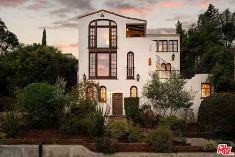 1825 Redesdale Ave, Los Angeles, CA 90026