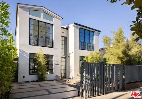 745 Sunset Ave, Venice, CA 90291