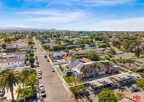 181 Cecil Pl, Costa Mesa, CA 92627
