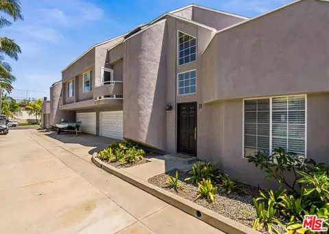 181 Cecil Pl, Costa Mesa, CA 92627 photo 9