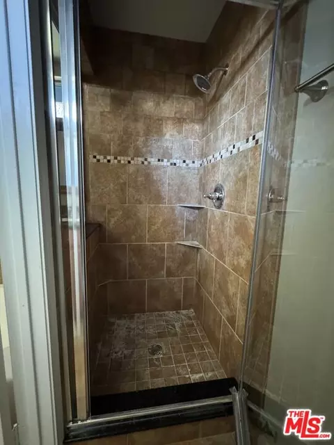 Bath - 11828 Alderbrook St, Moorpark, CA 93021 photo 5 of 5