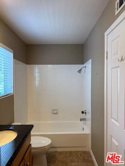 Bath - 11828 Alderbrook St, Moorpark, CA 93021 photo 2 of 5