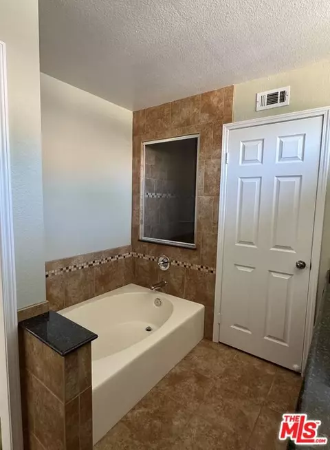 Bath - 11828 Alderbrook St, Moorpark, CA 93021 photo 4 of 5