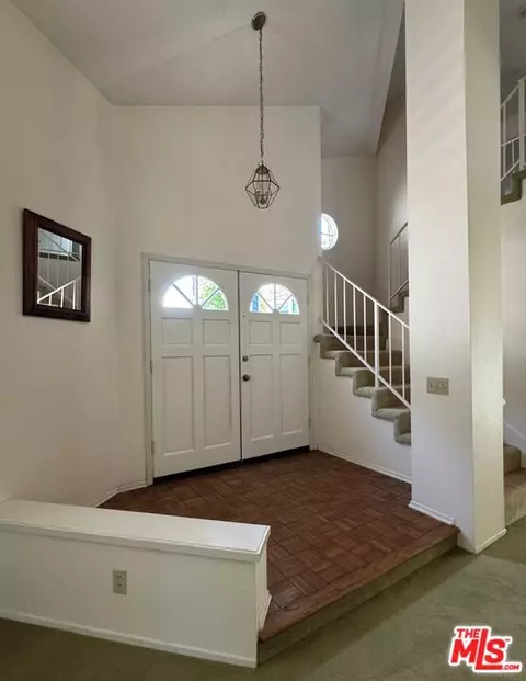 Entry Way - 11828 Alderbrook St, Moorpark, CA 93021 photo 2 of 5