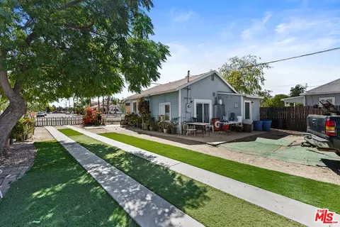 Exterior - 427 E Main St, San Jacinto, CA 92583 photo 5 of 6