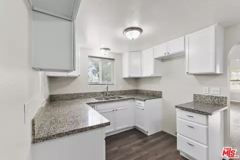 Other - 427 E Main St, San Jacinto, CA 92583 photo 2 of 8