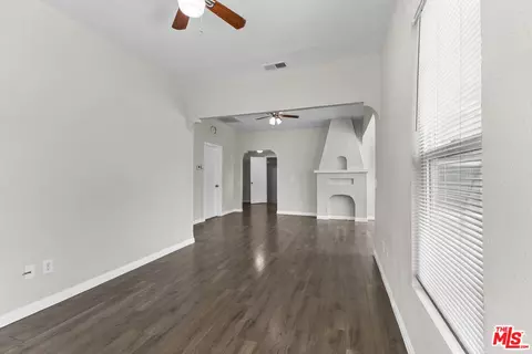 Living - 427 E Main St, San Jacinto, CA 92583 photo 2 of 3