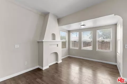 Living - 427 E Main St, San Jacinto, CA 92583 photo 3 of 3