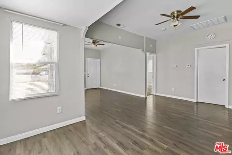 Entry Way - 427 E Main St, San Jacinto, CA 92583 photo 1 of 3