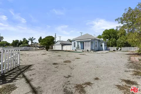 Exterior - 427 E Main St, San Jacinto, CA 92583 photo 2 of 6