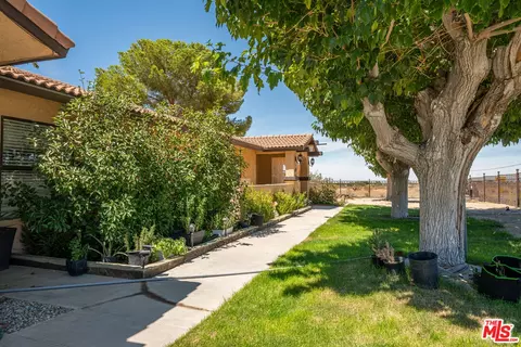 35335 89th St, Littlerock, CA 93543 photo 3
