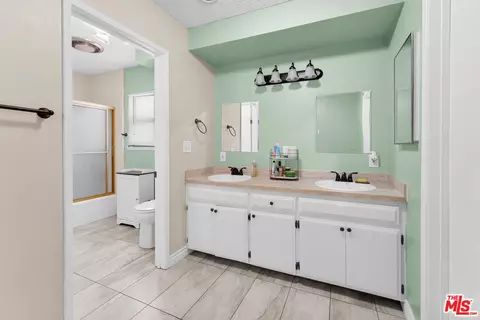 Bath - 35335 89th St, Littlerock, CA 93543 photo 1 of 3